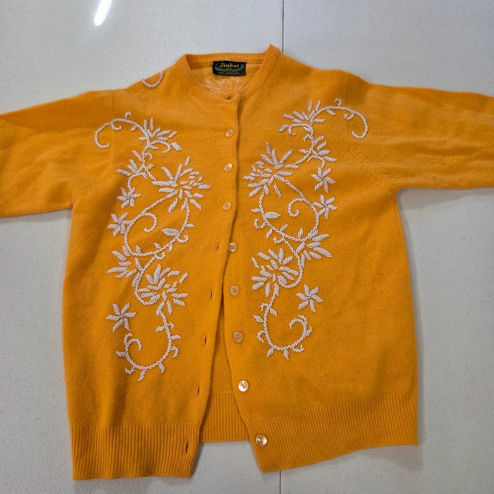 Jinbei Vintage Mustard Yellow 100% Lambs Wool Beaded Floral Cardigan Sweater